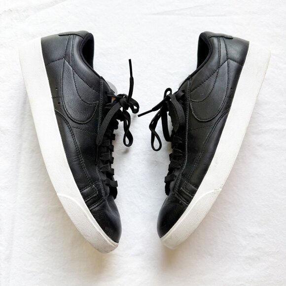 Nike Blazer Low LE BLack Black WOmens 10.5 - Picture 1 of 8